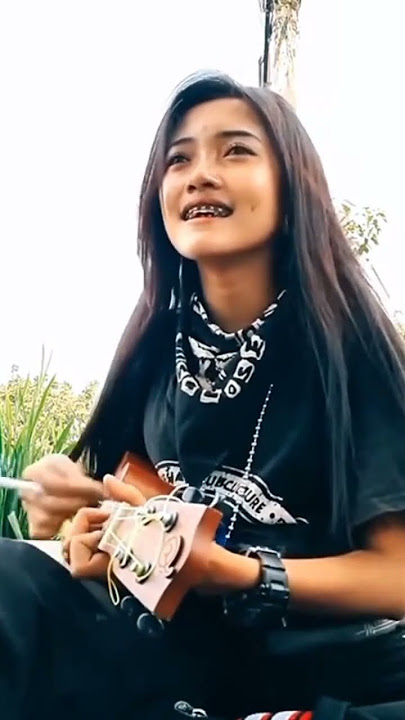 Cewe Punk jalanan.