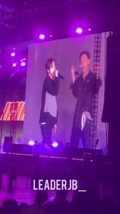 221015 jinhwan and donghyuk are so cute dancing together in but you!😭 #아이콘 #iKONatKAMPLA #KAMPLA2022
