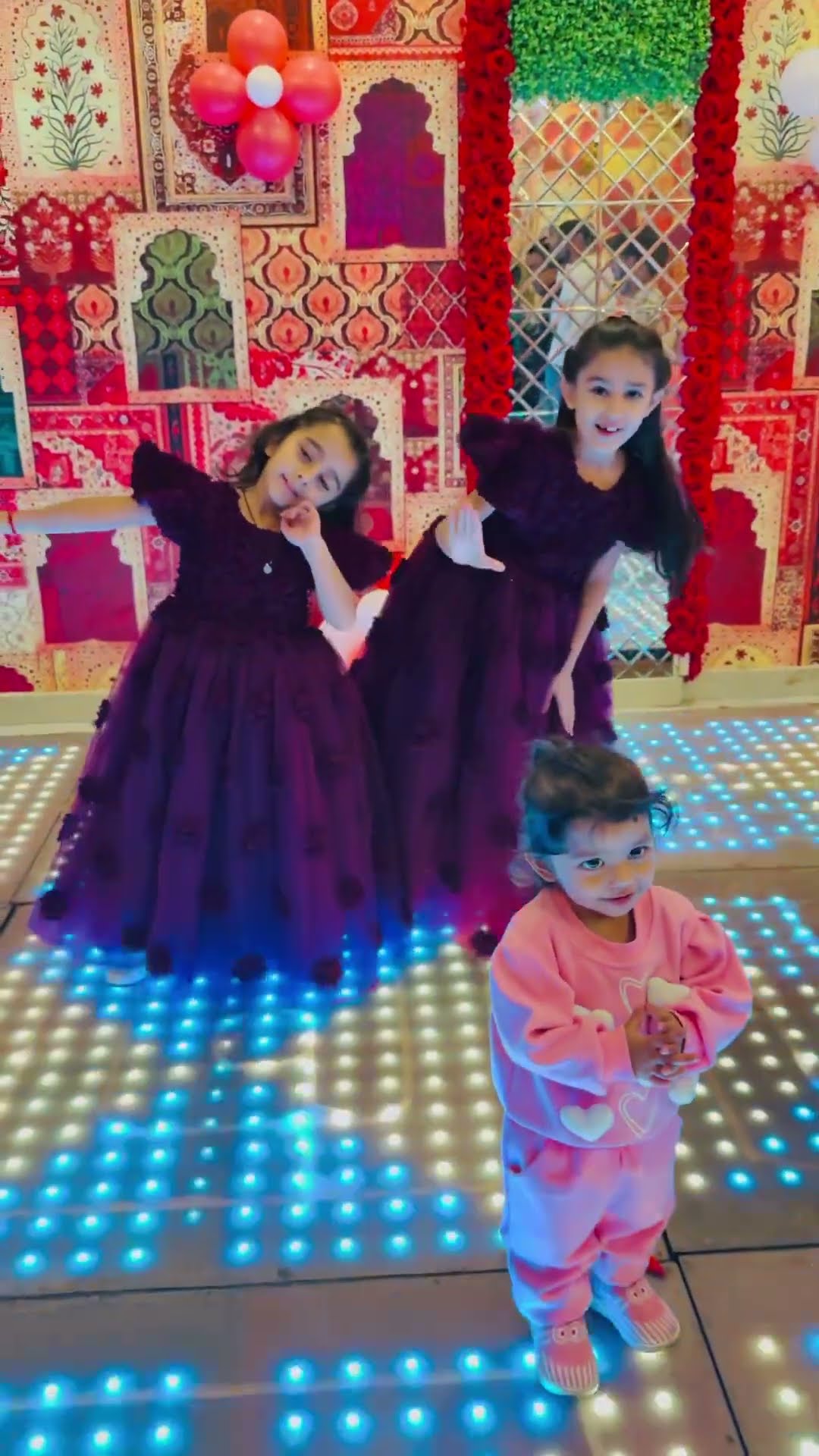 Tinku Maahi dance in Aaj Ki Raat