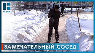 В Тамбове 86-летний пенсионер расчищает от снега и льда дворы своего микрорайона