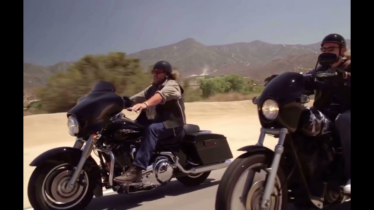 Sons of anarchy Samcro Vs mayans jaxteller & bobby - YouTube