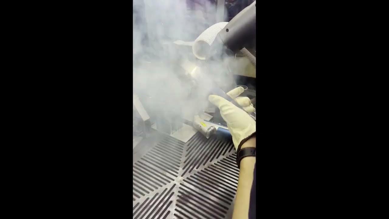 Лазерная очистка металла от краски аппаратом IPG LightCLEAN - YouTube