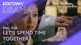 The First Touch With The Prince | The Moon Embracing The Sun EP04 | KOCOWA+