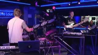 Disclosure - You &amp; Me ft Eliza Doolittle (Live Lounge)