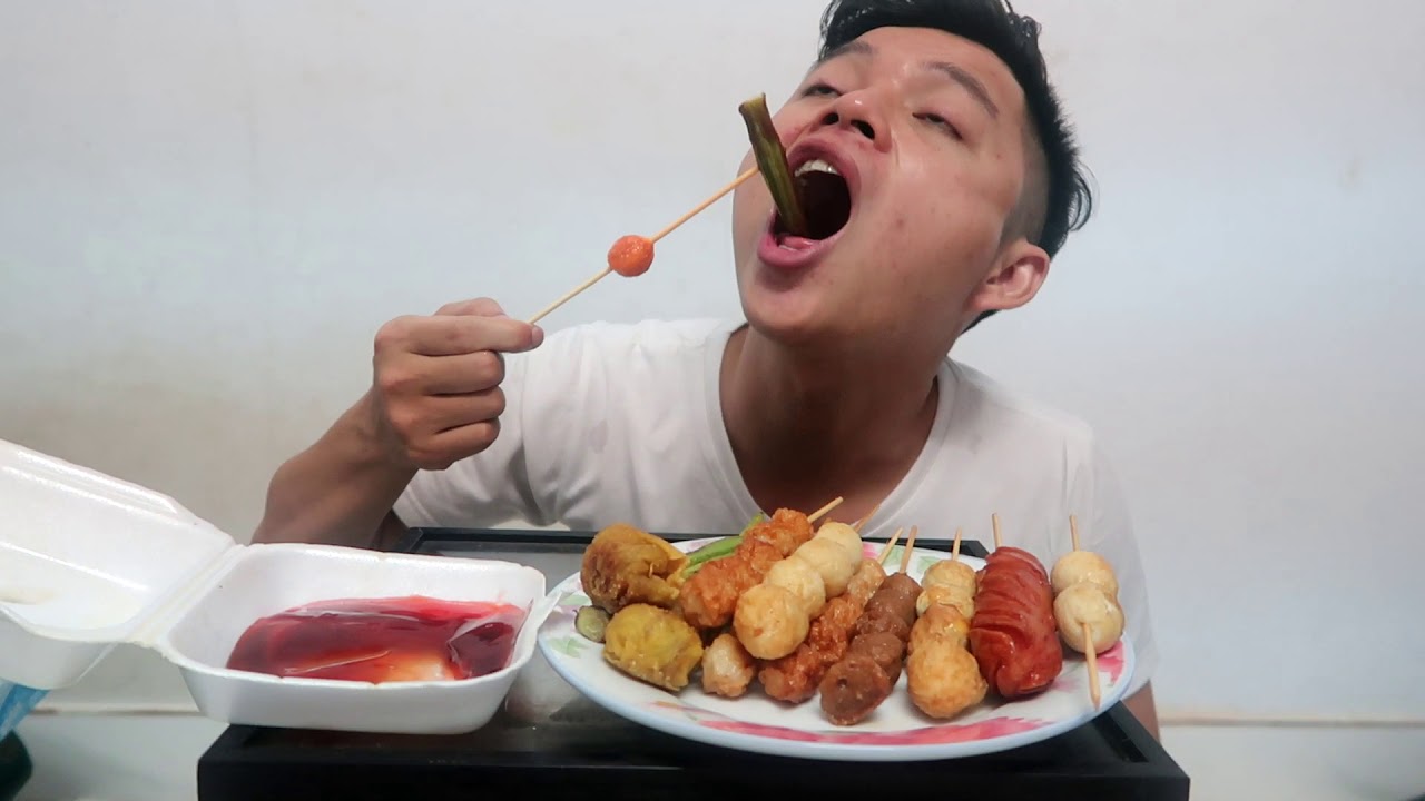 50K ĂN HẾT XIÊN ĐỒ CHIÊN || VŨ LIZ VLOG 14 !!