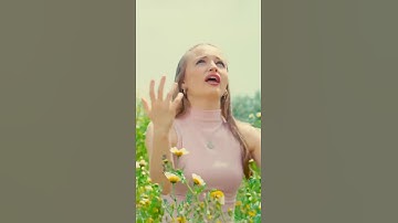 Thumbnail of Carmen Ferre - Ojos de Colores #music #videoclip #carmenferre