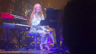 Watch Tori Amos Daisy Dead Petals video