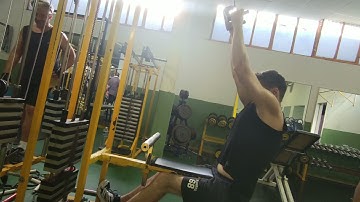 lat machine triangolo+ rest pause