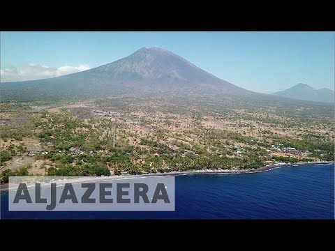 Volcano alert hits Bali's tourism