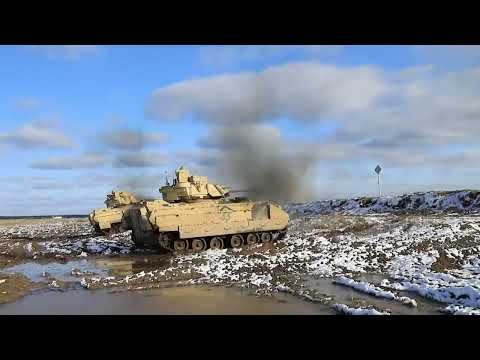 ⚡️Как Украинский БМП «Брэдли» (M2 Bradley) УНИЧТОЖИЛ колонну ро$$ийской бронетехники