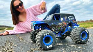 BRAND NEW RC MONSTER TRUCKS!!! Losi 1/18 Mini LMT 4x4 RTR screenshot 3