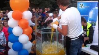 В Липецке приготовили 250 литров коктейля