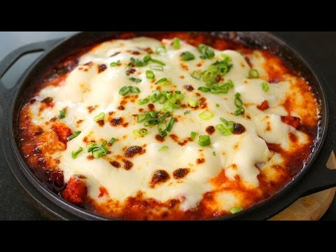 Spicy fire chicken with cheese (Cheese Buldak: 치즈불닭)