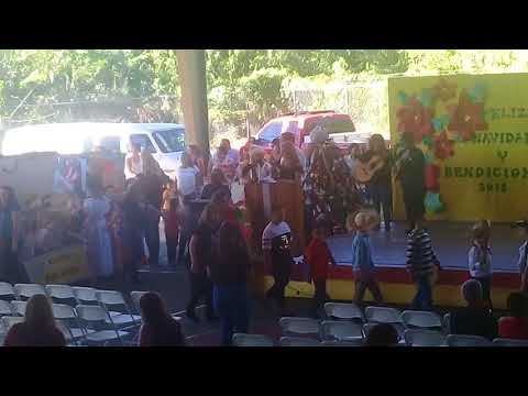En la escuela hector hernandez arana fiesta de navidad