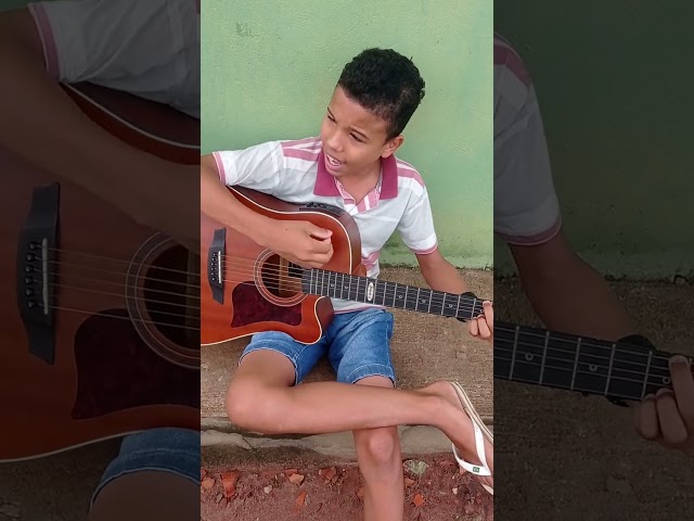 olha a música que esse garoto de 14 anos fez class=