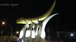 Ngawi ramah ikon gading gajah malam hari
