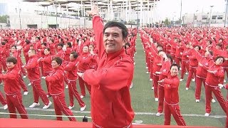 5万人が「広場ダンス」　ギネス記録誕生　中国(16/11/07)