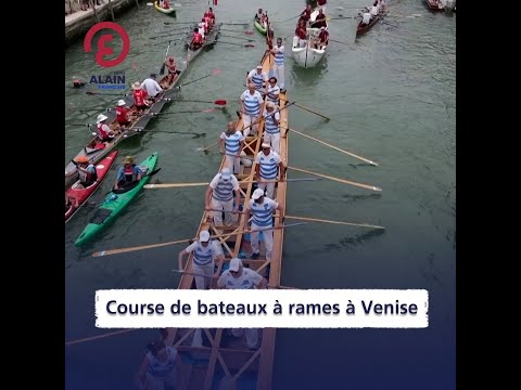 Course de bateaux à rames à Venise