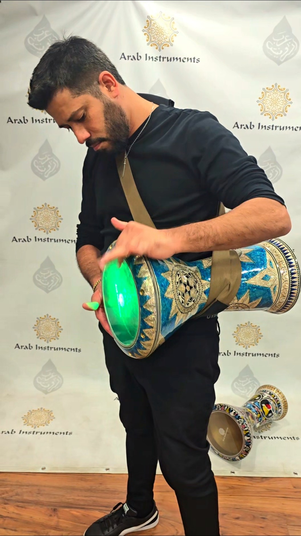 When Your Darbuka drumming becomes visual.😲 - YouTube