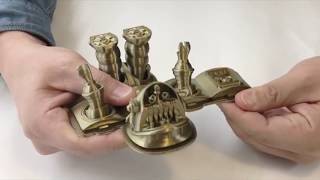 Foldable robot R with acient gold using LUGO 3D