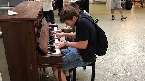ROCKING the station piano with Jared Nandra