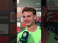 Bei diesem Traumtor kann auch Jonas Urbig nur staunend hinterherschauen 😮