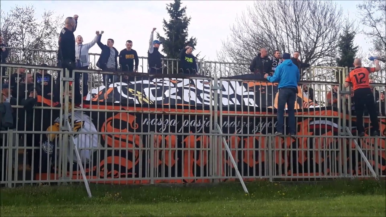 3L: Resovia Rzeszów - KSZO Ostrowiec [KSZO fans]. 2017-04-29 football score