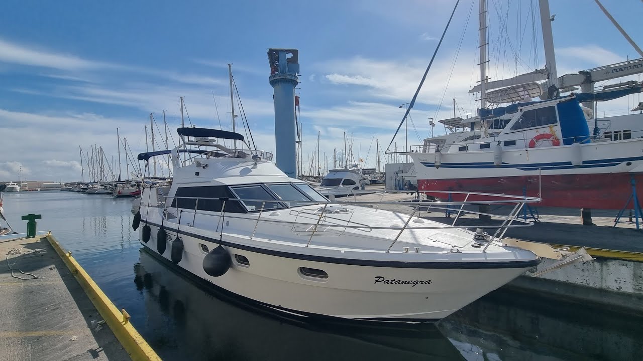 Aquastream 43 Flybridge (Interior)