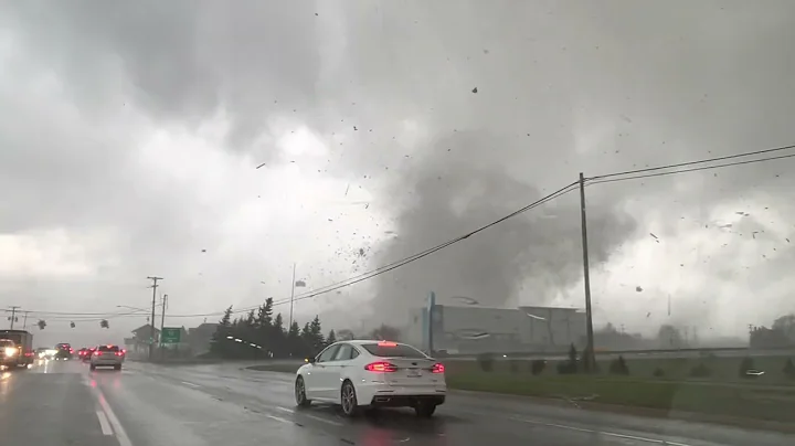 Video shows tornado forming, roaring through Gaylord, Michigan on May 20, 2022