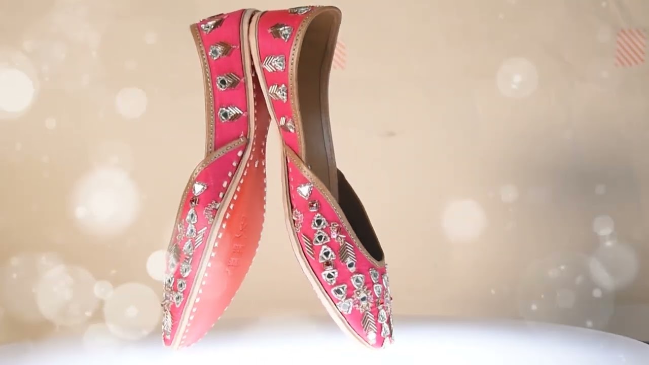 Beautiful Handcrafted Traditional Juttis by Mehar