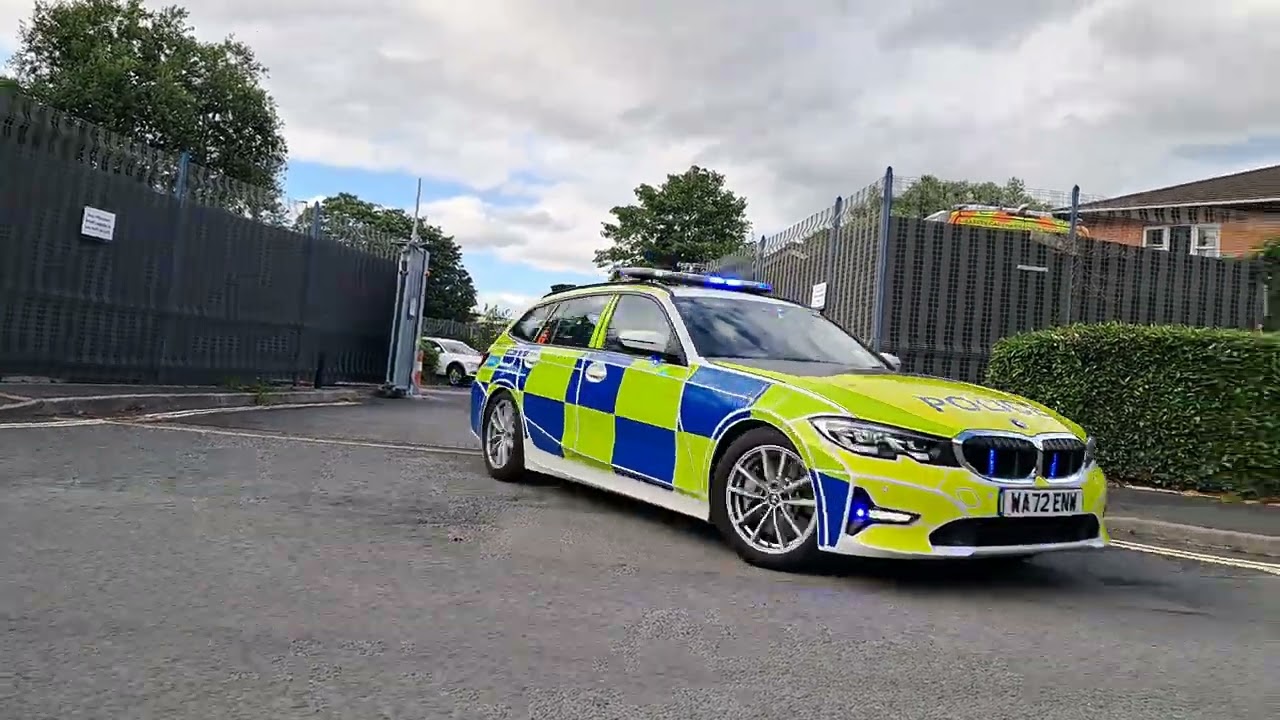 Devon and cornwall police Marked BMW 330D RPU responding