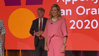 Download Lagu Koningin Máxima reikt in tv-studio Appeltjes van Oranje uit MP3 Download Lagu Koningin Máxima reikt in tv-studio Appeltjes van Oranje uit MP3