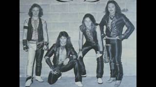 Emmy Strut - No Escape