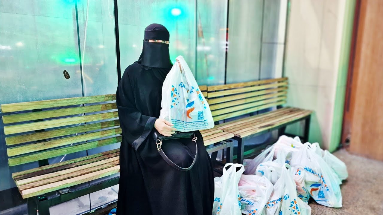 اذا عندي اكتئاب وخفقان في القلب اروح ابوخمس ريال😂