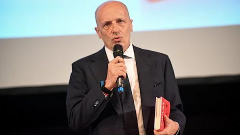 Chi è direttore il giornale?