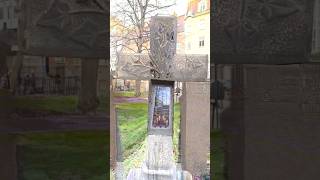 Dailey mosh The gravestone datamoshing style video