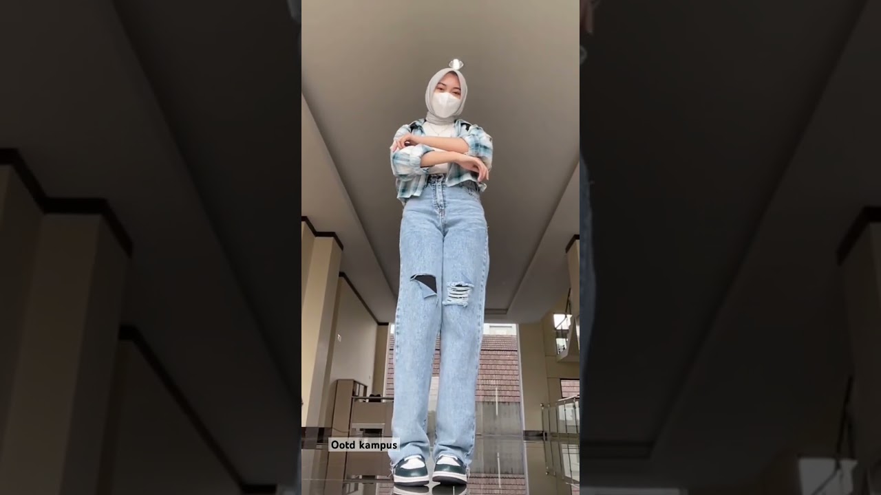 Ootd ke kampus hari ini