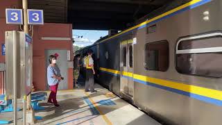 1228次800型小小兵區間車往基隆進入鶯歌站
