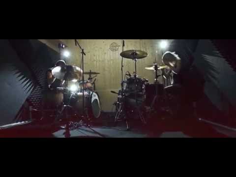 Видео: Queen of the Stone Age - No one knows (drum cover by Sergey Kivin & Victorya Tkachenko)