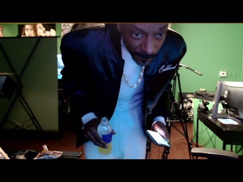 Snoop Dogg Realizes He Left His Stream Live for 8 hours+