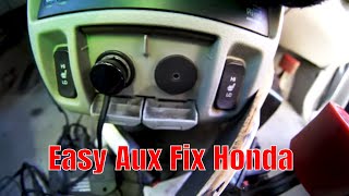 Honda Aux port Fix easiest without unscrewing anything screenshot 4