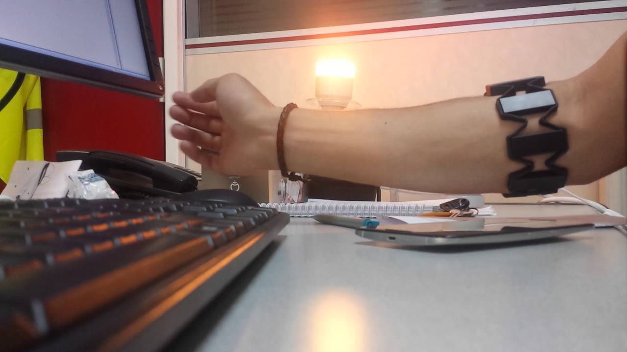 Myo control of Alljoyn LIFX