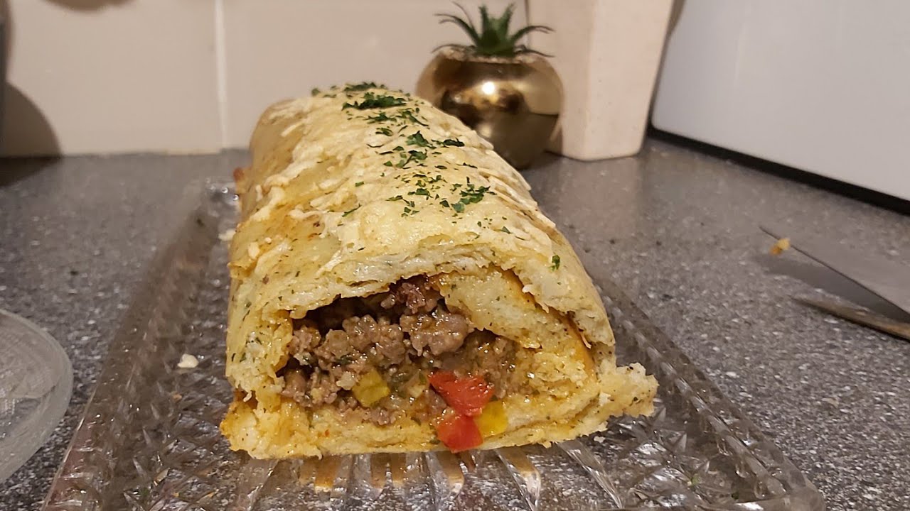 Roulé de pomme à la viande hachée - YouTube