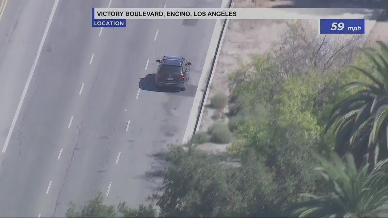 Police chase in Los Angeles - YouTube