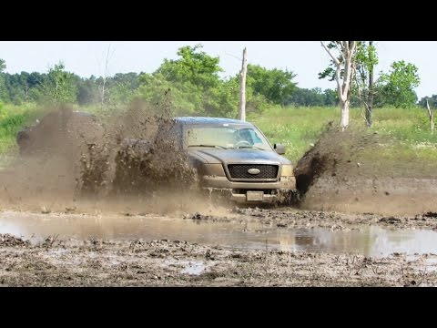 Cute Girls In A Ford Mudding At Country Compound Mud Bog - YouTube