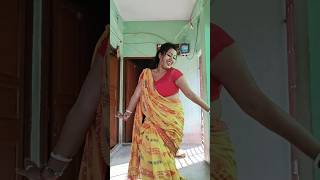 Saree Nila Nila Ge shorts