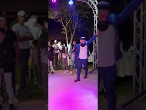 معقول بس البنات اللي بتحب الدبكة مين مع الدبكة ومين مع الرقصة 