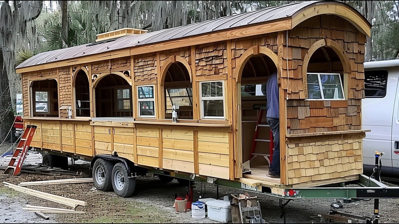 Building OFF-GRID Campers with Solar + Lithium Batteries