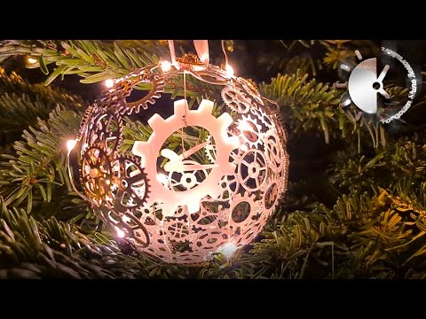 Video: Bisakah Anda menyemprotkan cat bola lampu Natal?