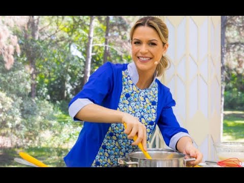 Want to learn how to make praline? Beca's tip.